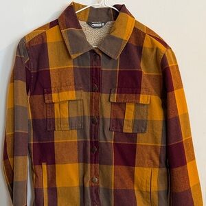 Mountain Khakis Women’s Medium Sherpa line button down jacket